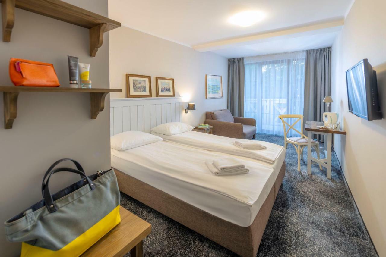 Neptuno Resort & Spa Dźwirzyno Buitenkant foto